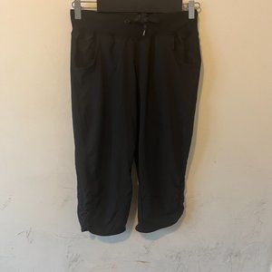 ACX ACTIVE | Women's Drawstring Capri Pants Black Size Small